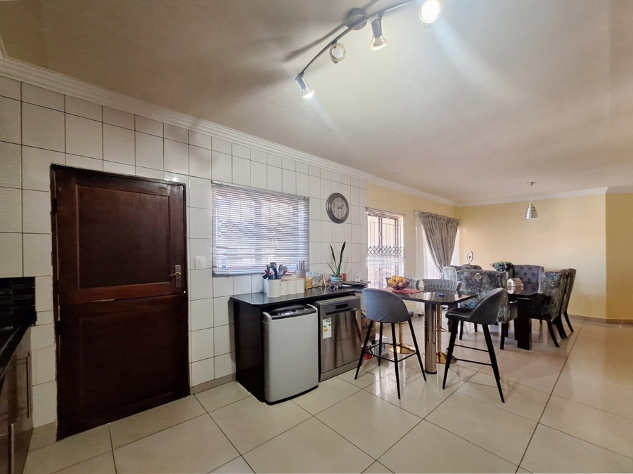 3 Bedroom Property for Sale in Melodie North West